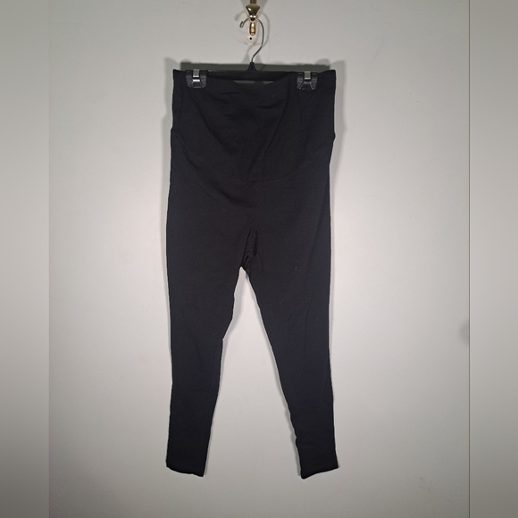 Maternity LOT Size Medium-Large - Picture 6 of 12